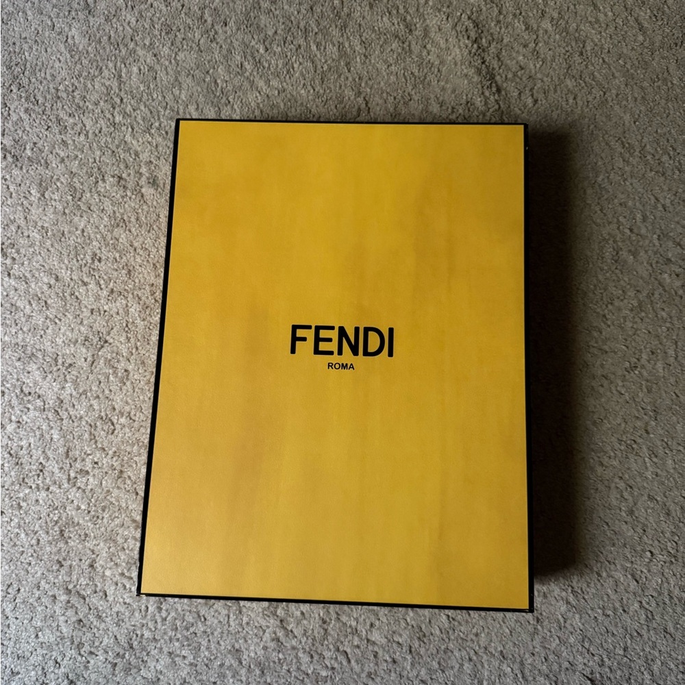 Fendi Yellow Box - Picture 8 of 8